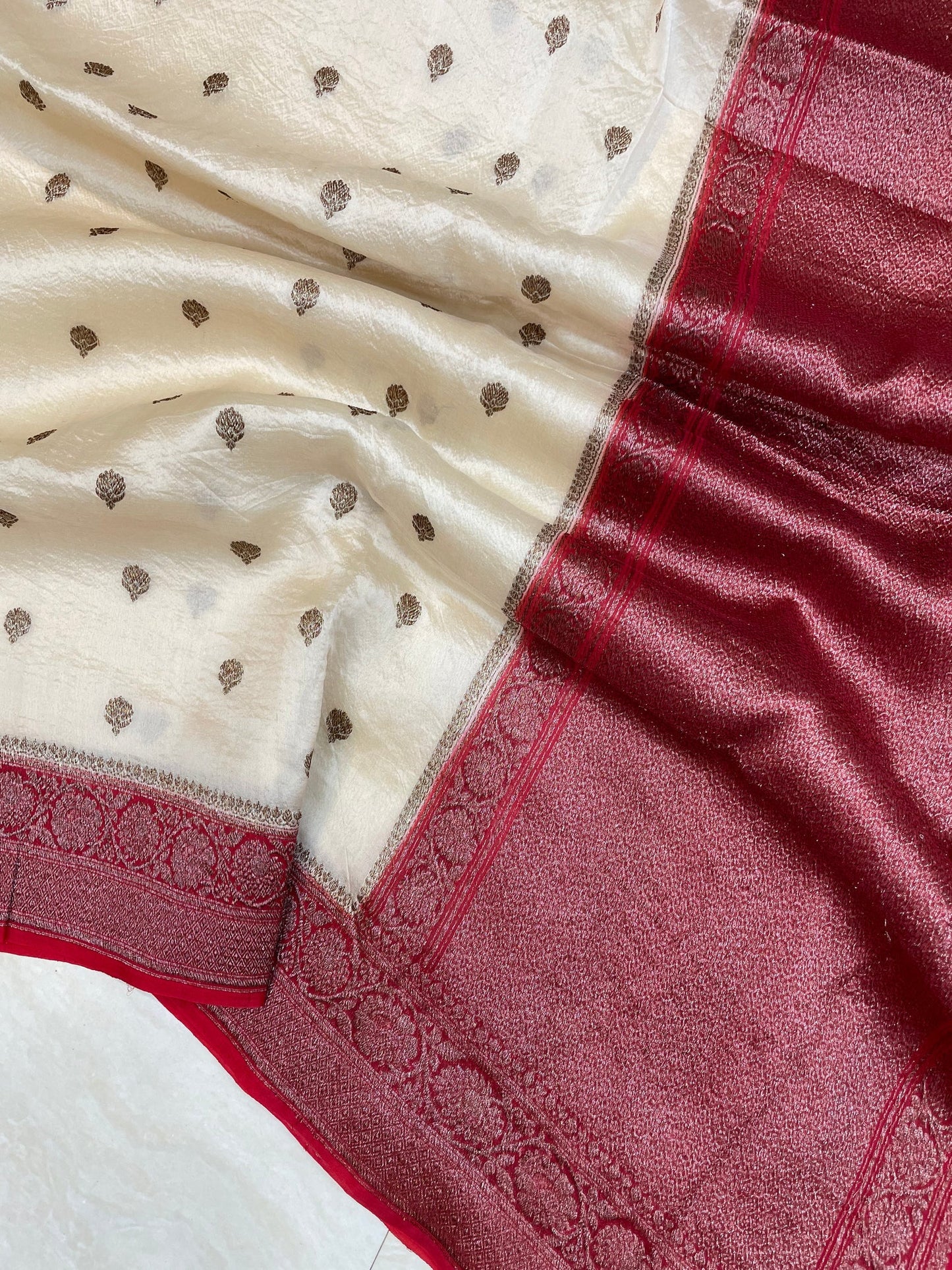 Pure Kora Handloom Banarasi Saree